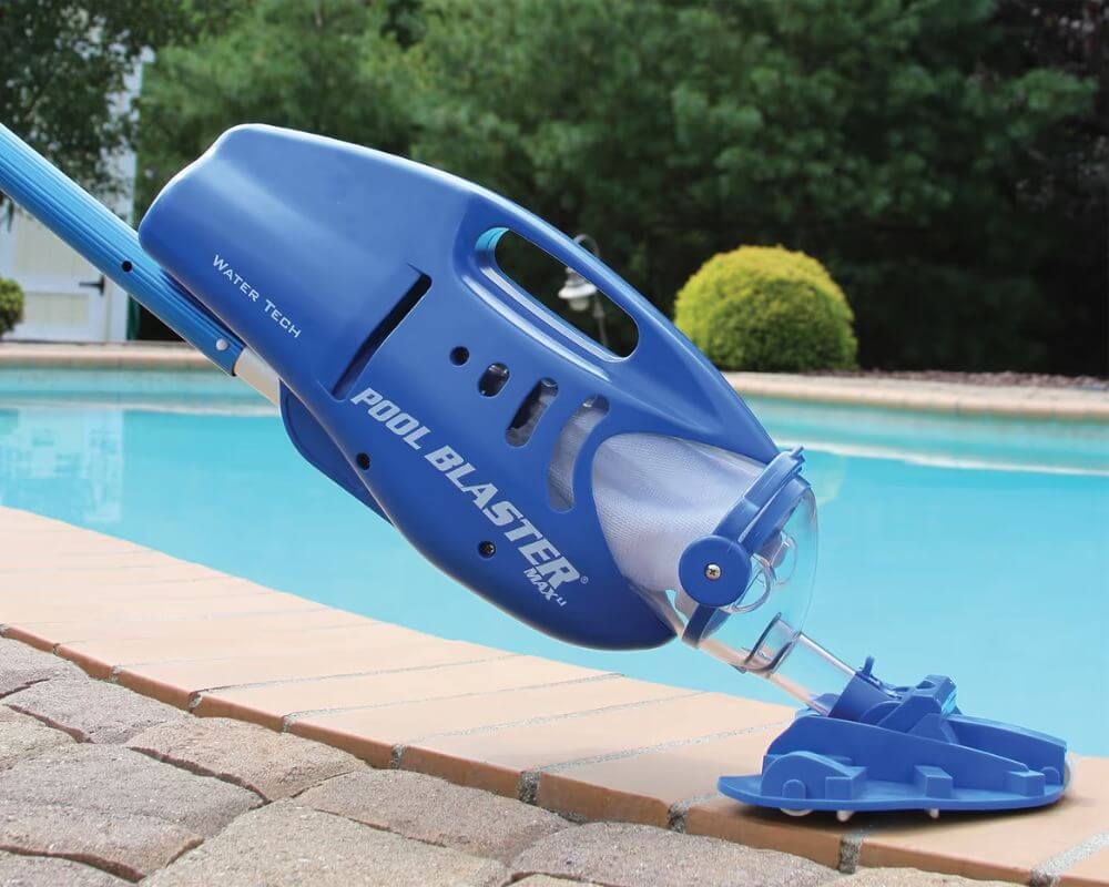 Poolblaster Max Li Bodensauger für die Schwimmbadreinigung | Pool Blaster Max Akkusauger | handlicher Poolsauger mit Laufzeit 1 Stunde | breite Bürste